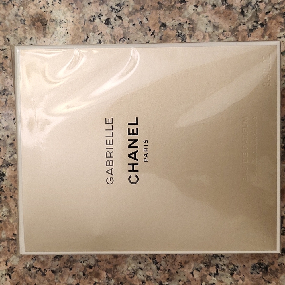 Chanel Gabrielle  3.4 oz Eau De Parfum Spray
